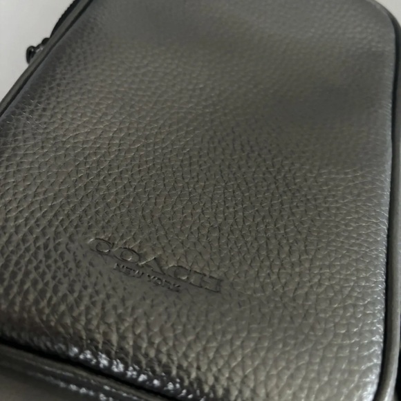 NWT Coach Aden Crossbody In Signature Canvas CO917 Metallic Silver - Picture 2 of 8